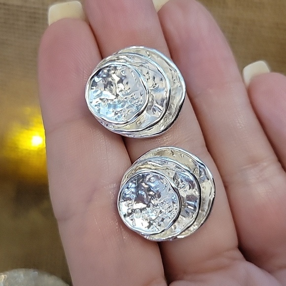 🔥LAST PAIR🔥 SILVER NESTING COINS EARRINGS - Picture 1 of 8